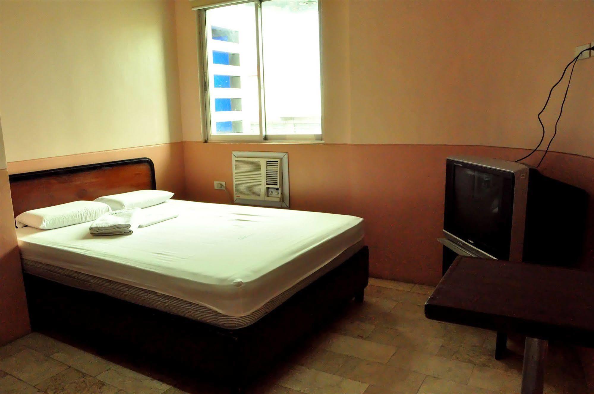 Gv Hotel Talisay Cebu Екстер'єр фото